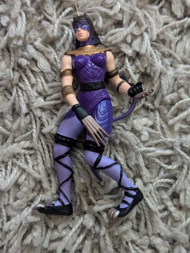 1995 Kenner Legends of Batman Egyptian Batman & Catwoman 5” Figures – Read - Picture 3 of 8