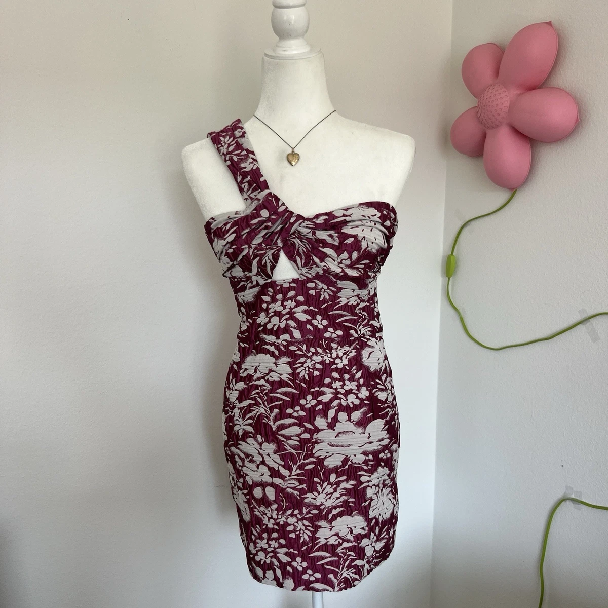 alexis red lace fransisca dress Red Lace Fransisca Dress by Alexis