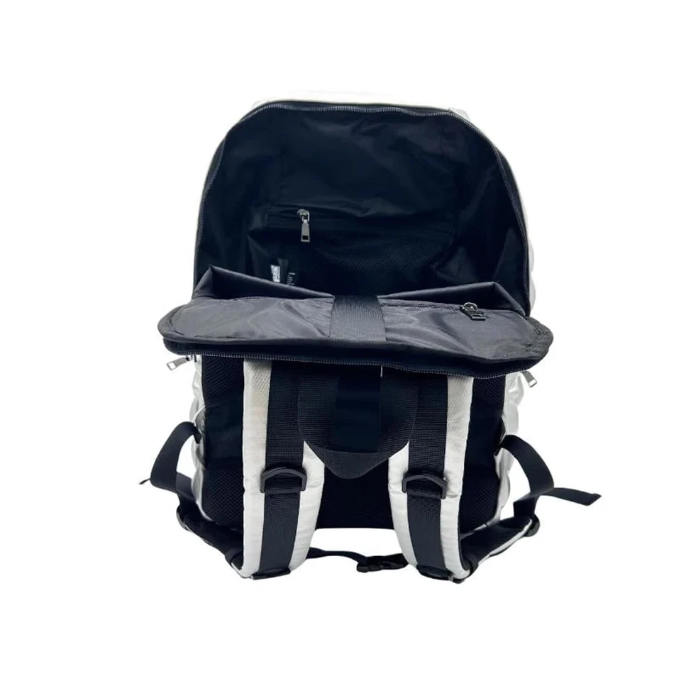 Portátil Scale Hi-Ho Silver Premium Ligero 15" Funcional Duradero Elegante... Foto 3 de 4