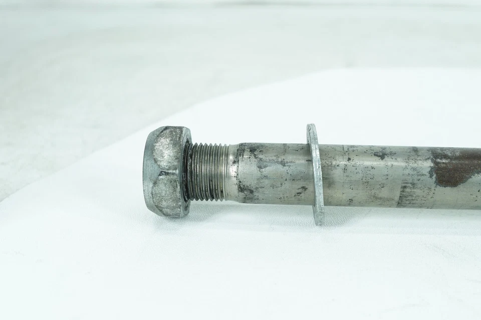 2013 Harley-Davidson Dyna FXDF Fat Bob OEM Rear Wheel Axle Bolt Shaft 41114-08 Foto 4 de 4