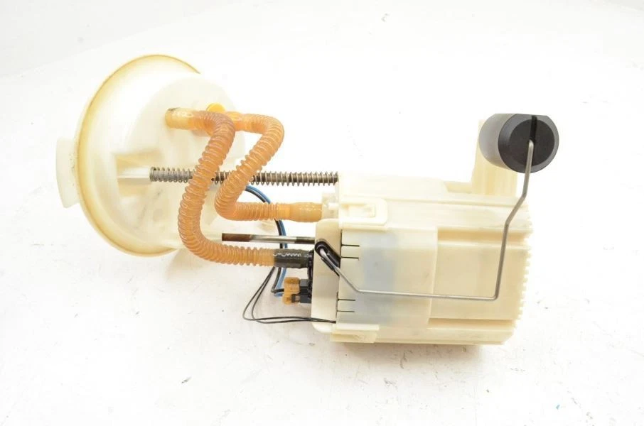 2014-2016 BMW 328d AWD Diesel Fuel Pump Assembly 7243972 Foto 4 de 4