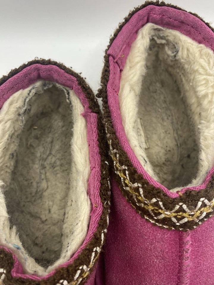 UGG Shoes Pink Suede Slip On Slippers Woman’s Size 33 GUC - Image 4 of 4