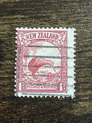 New Zealand 1935 Pictorials 1D One Penny Red Kiwi Used Actual