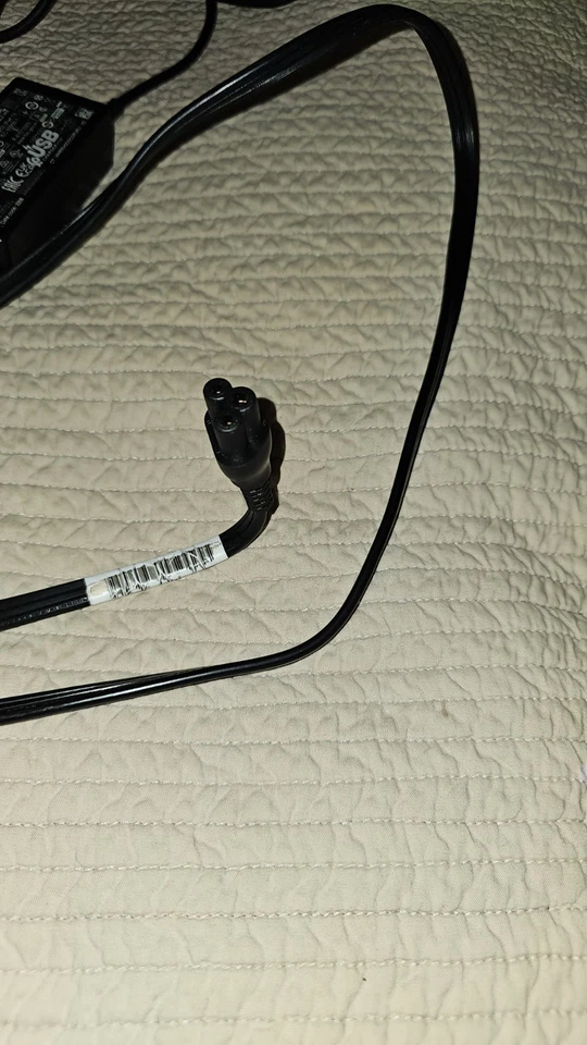 Carregador de laptop USB tipo C 45W compatível com qualquer laptop ou telefone - Imagem 2 de 4