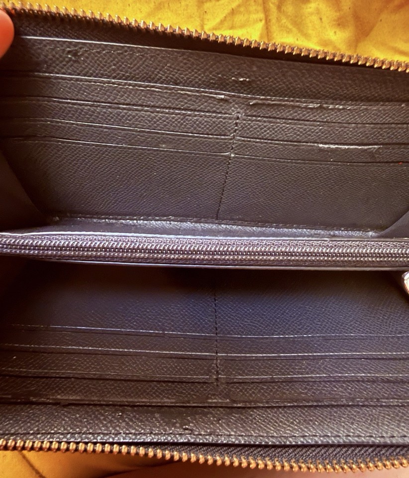 Coach Black Leather Women's Zip-Around Wallet with Logo, Zip, Credit ...