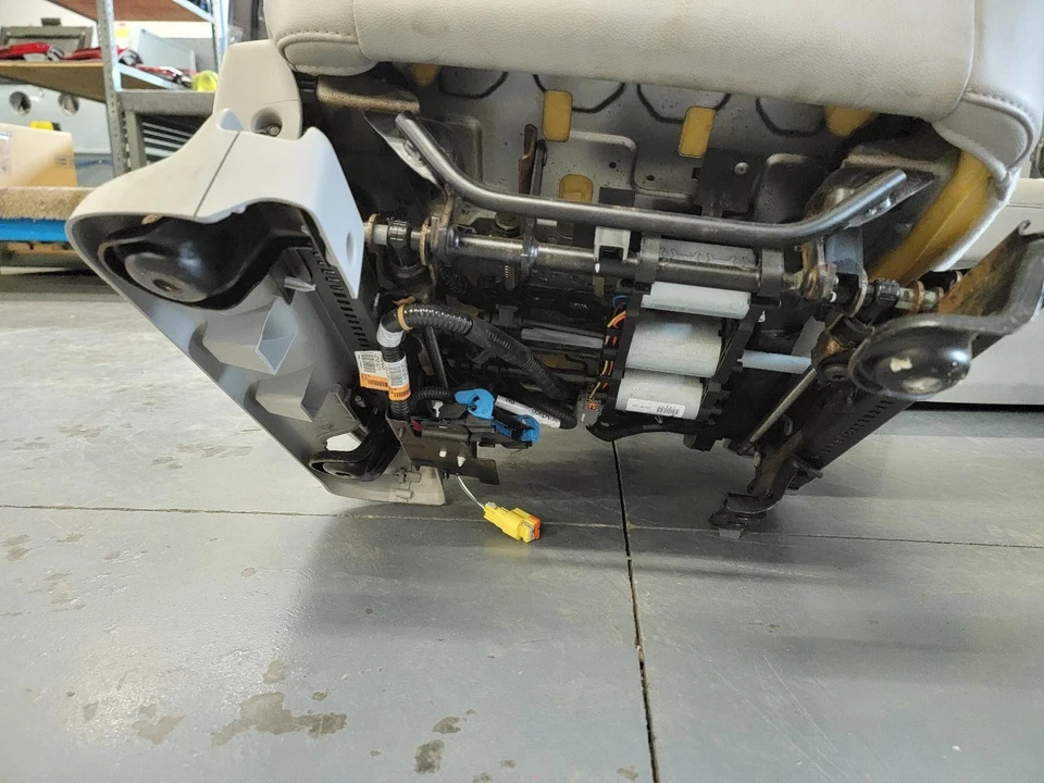 '12-'14 CHEVROLET SUBURBAN 1500 Juego completo de asientos eléctricos de cuero gris OEM Foto 4 de 4