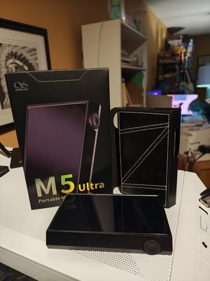 Shanling M5 Ultra portable player + Leather Case bundle