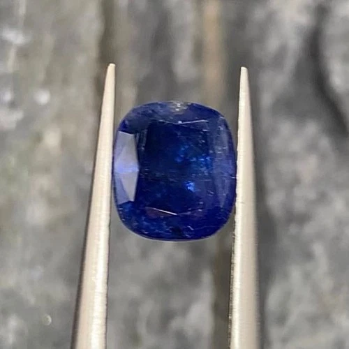Earth Mined 1.5Ct Rare Royal Blue Kashmir Sapphire Cushion Cut for Ring Setting