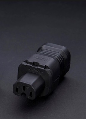 FURUTECH FI-15 Plus (R) Hi-Performance rhodium over-copper female IEC-Connector
