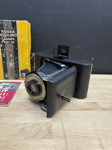 Vintage 1940's Kodak Vigilant Junior Six-20 Folding Camera w/ Box - Untested - Picture 11 of 18