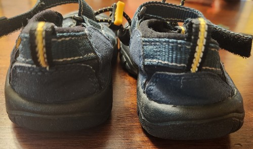 Keen Newport Toddler Boy Black Water Hiking Adjustable Strap Sandal Shoes Size 9 - Picture 3 of 8