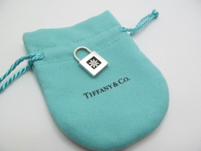 Authentic Tiffany & Co Blue Enamel Daisy Flower Functional Lock