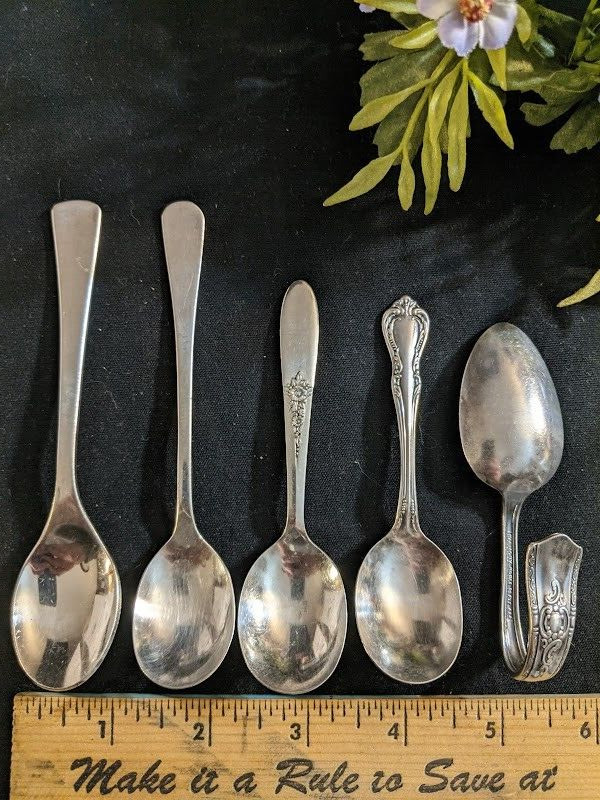 Lot 5 SILVERPLATE BABY CHILD TODDLER SPOONS Oneida Harmony House Rogers WMFHotel