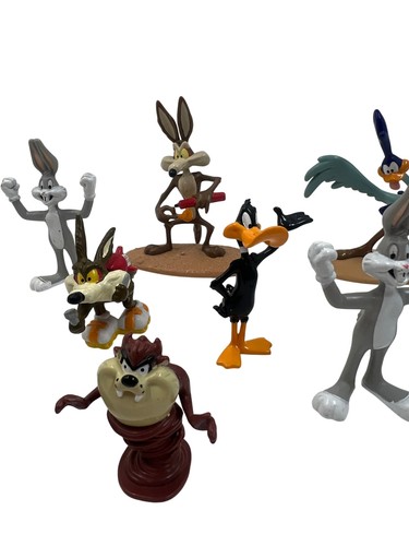 Looney Tunes Action Figure Collection Bugs Bunny Daffy Duck Set T2247 SC25 - Picture 3 of 9