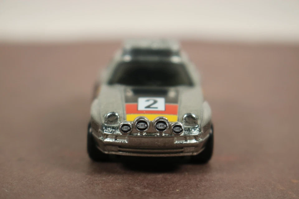 Hot Wheels ZAMAC Porsche 928S Safari LQQK 2025 Foto 2 de 4