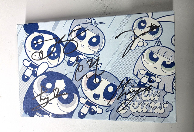 NEWJEANS GET UP 2ND EP ALBUM CD Hand Autographed(Signed) ALBUM LIGHT WEAR