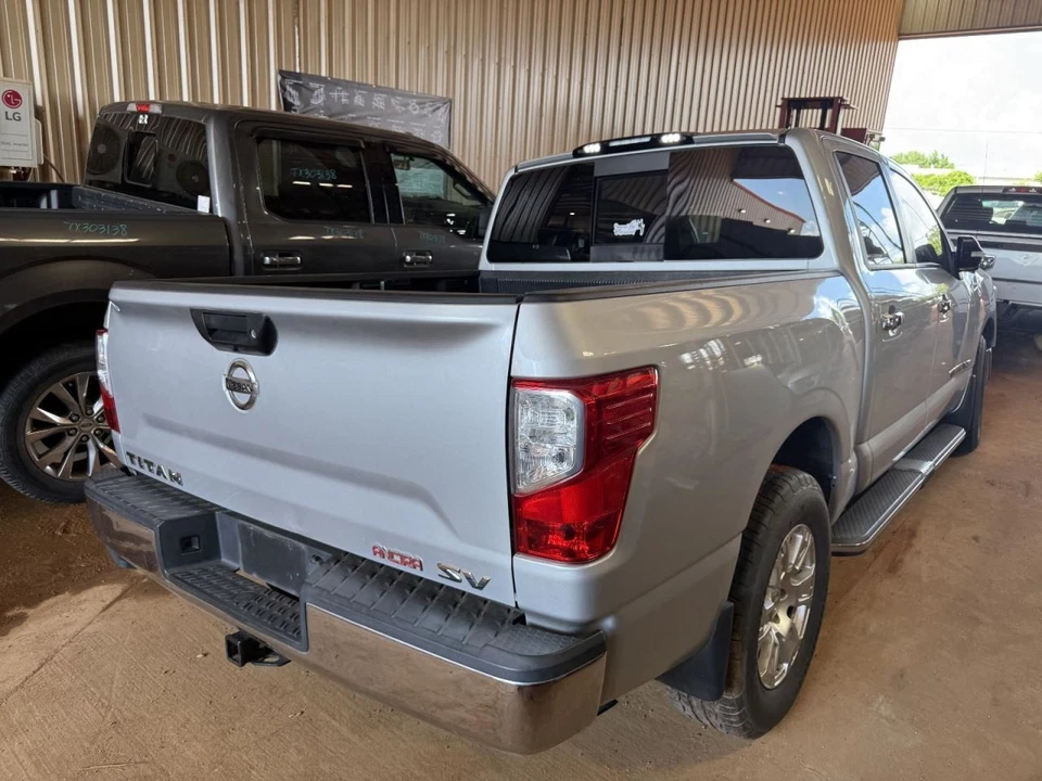 (LOCAL PICKUP ONLY) Trunk/Hatch/Tailgate Rear View Camera Fits 16-19 TITAN XD 17 Foto 2 de 4