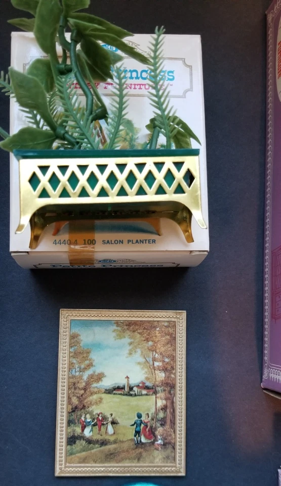 DE COLECCIÓN 17 PIEZAS MUEBLES PEQUEÑA PRINCESA ~SILLA~PANTALLA~RELOJ DE PECHO CHIMENEA ECT Foto 4 de 4