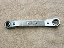 Mac Tools 5/16" x 1/4" Cranked Ratchet Spanner,  ROW0810, USA