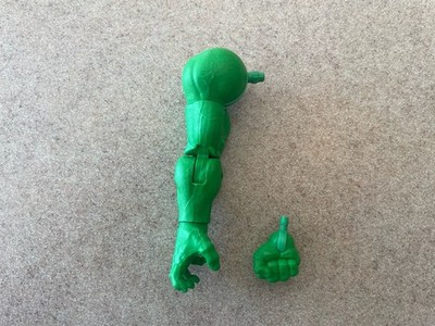 Marvel Legends Totally Awesome Hulk right arm & hand BAF part