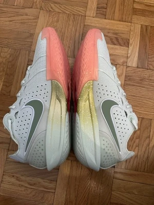 Baskets Nike G.T. Cut 3 Our Holiday Taille 40,5 - Bild 1 von 4