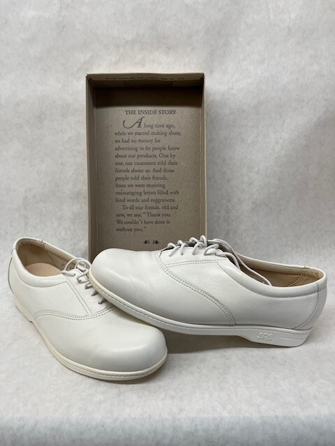 White Sneakers Comfortable Sneakers For Older Ladies White