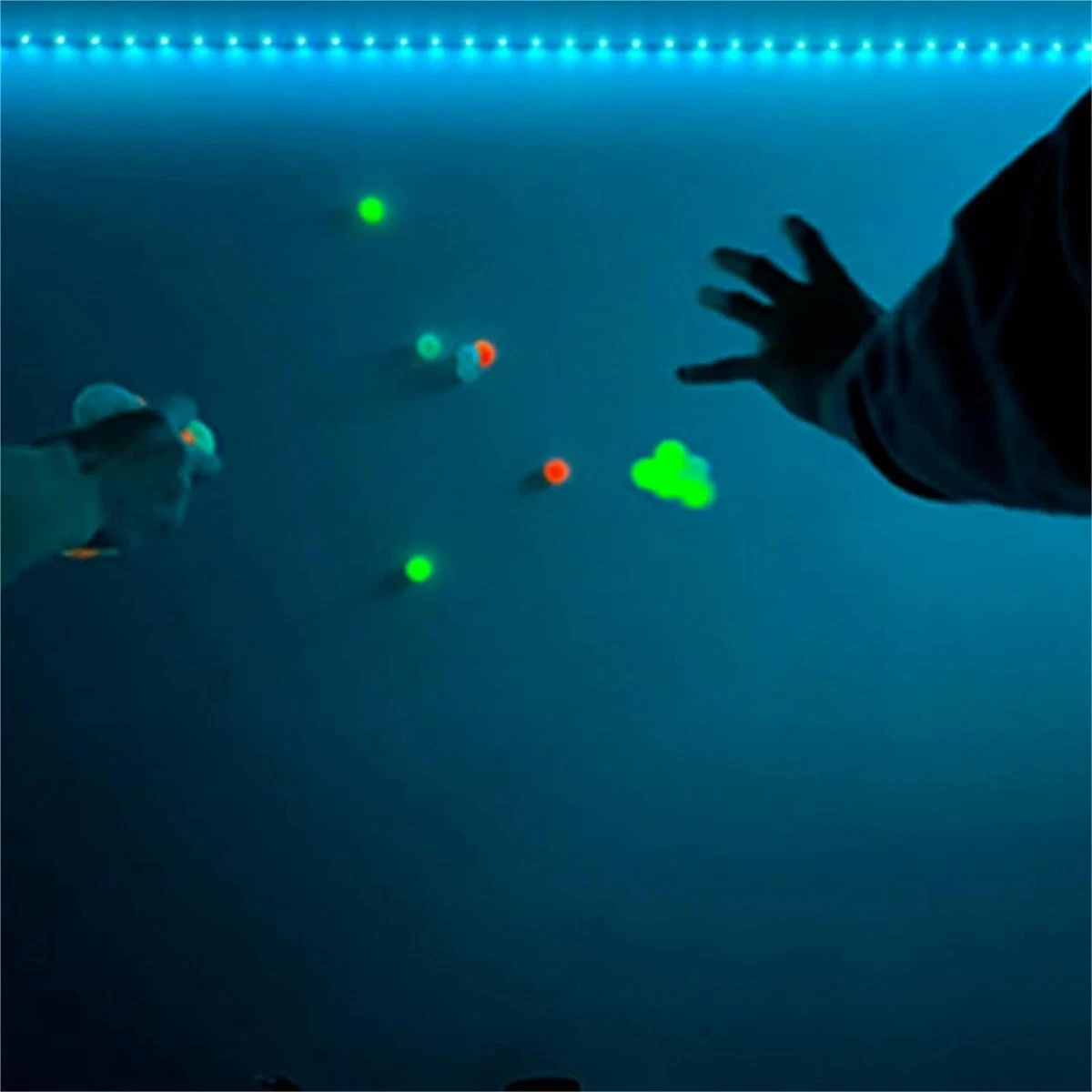 Sticky balls for ceiling deals