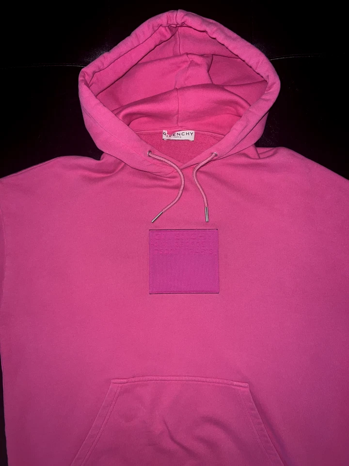 Sudadera con capucha con parche con logotipo de dirección rosa de Givenchy Foto 2 de 3