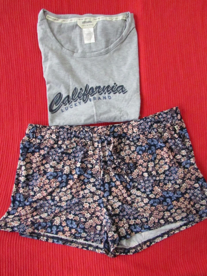Conjunto Top Gris Lucky Brand + Pantalones Cortos Florales Ropa de Salón PJ’s Super Suave Talla Grande Foto 2 de 4