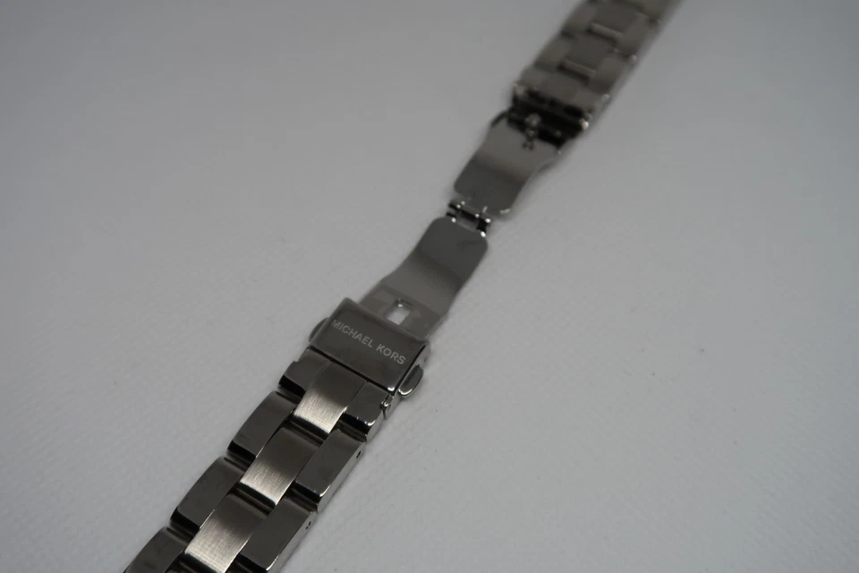 Correa de reloj de acero inoxidable Michael Kors de diseño épico para hombre 5401-A3 Foto 2 de 4