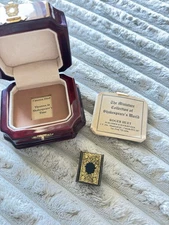 Miniature book "Theatres in Shakespeare's Time", published by Roger Huet.