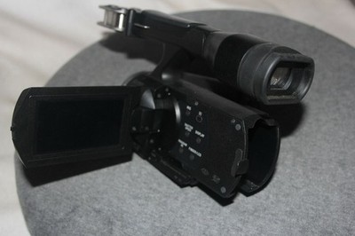 Sony NEX-VG20H HD Handycam Camcorder Interchangeable Removeable Lens !
