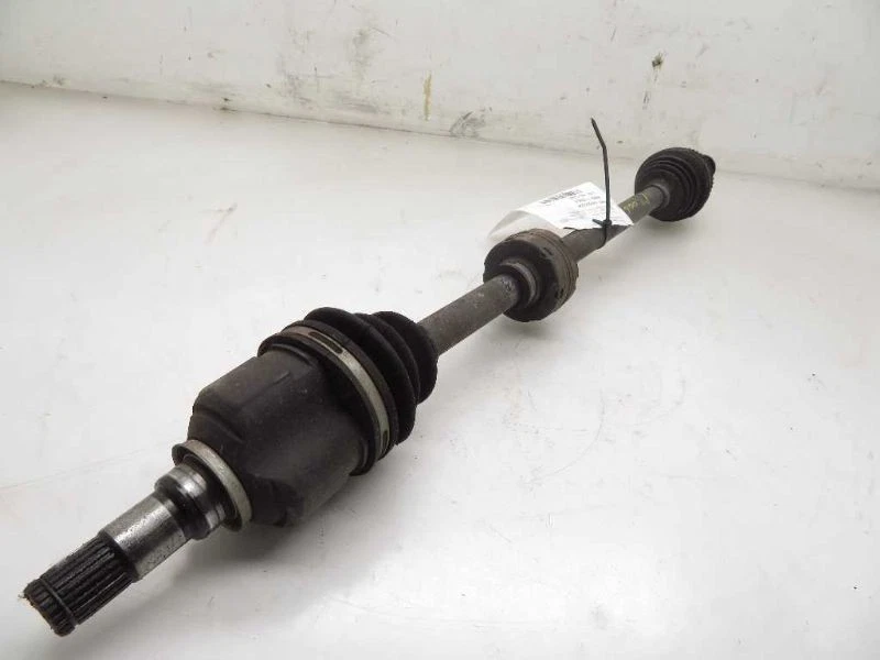 04-06 SCION XA 1,5 L TRACCIÓN DELANTERA EN EL LADO DEL PASAJERO EJE DELANTERO EJE Foto 4 de 4