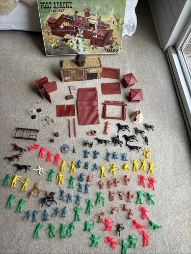 Fort Apache Play Set Marx Toys #3681 Horses Figures Extras cardboard box 60s Vtg