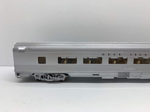 HO Walthers 85' Budd 46-Seat Coach Car Train Rock Island 932-6312. - Picture 3 of 8