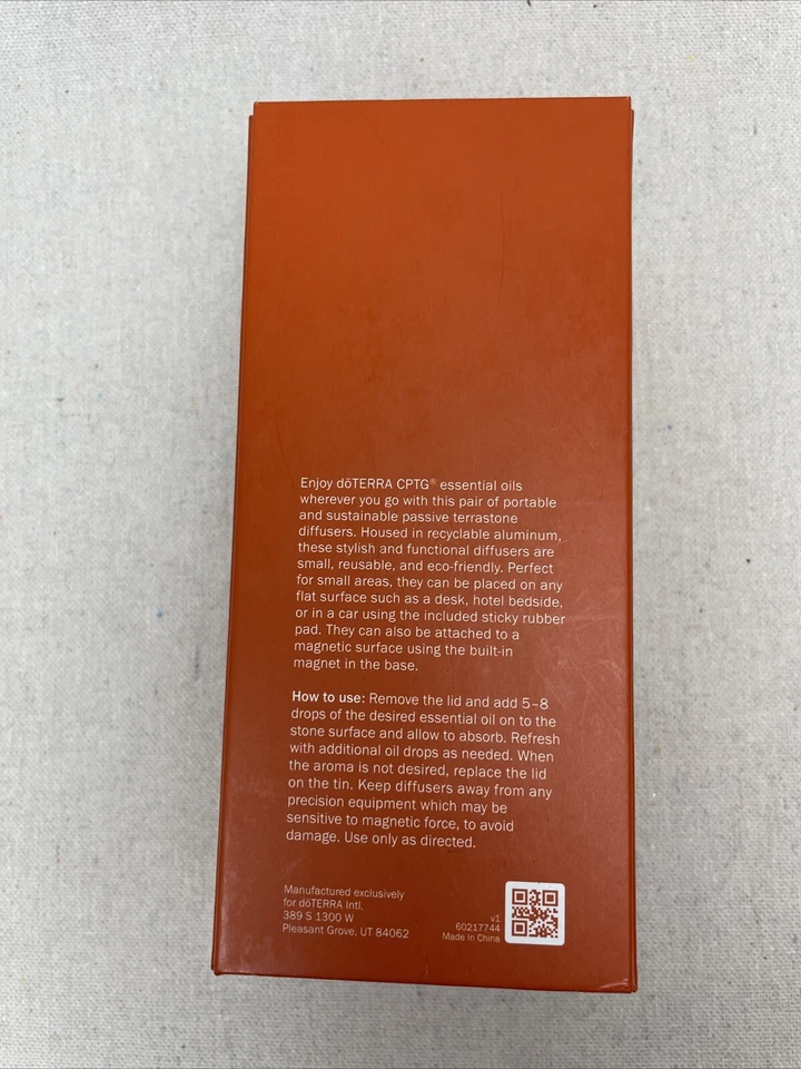 doTerra Terrastone 被动扩散器灰褐色和香槟 2 件套 - 看起来未使用! — 第 2/4 张图片