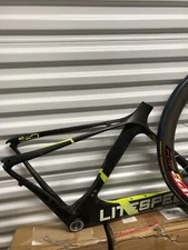 Litespeed C3 Carbon Medium Bicycle Frame With Zipp 404 Wheel