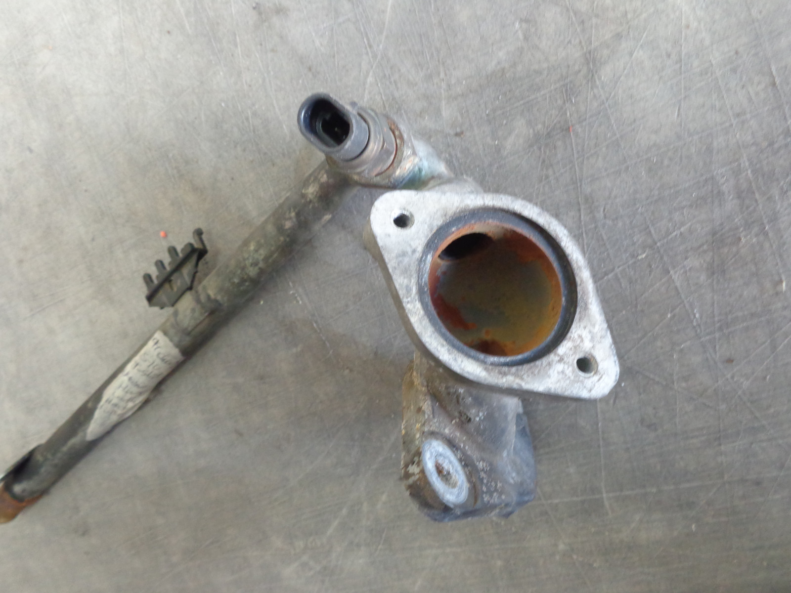 Thermostat Heat Tube 98 99 00 01 Chevy S10 Pick Up 2.2 4 CYL eBay