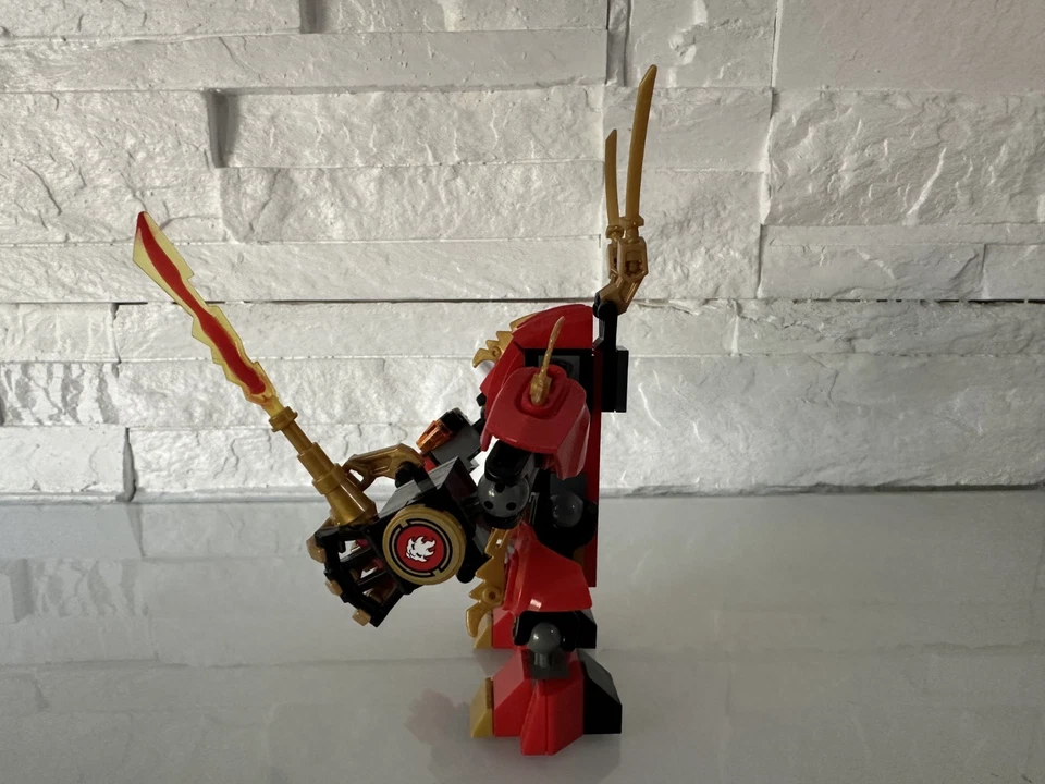 LEGO Ninjago 70500 Kai's Fire Mech, photo 3 sur 5