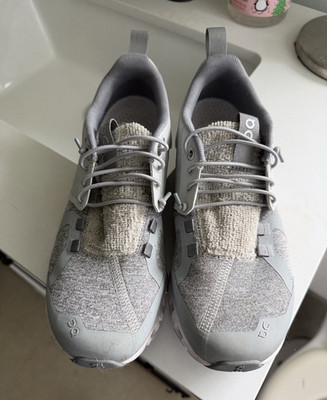 On Cloud Gray Low Top Lace-Up Athletic Sneaker Shoes Solid Unisex Adults