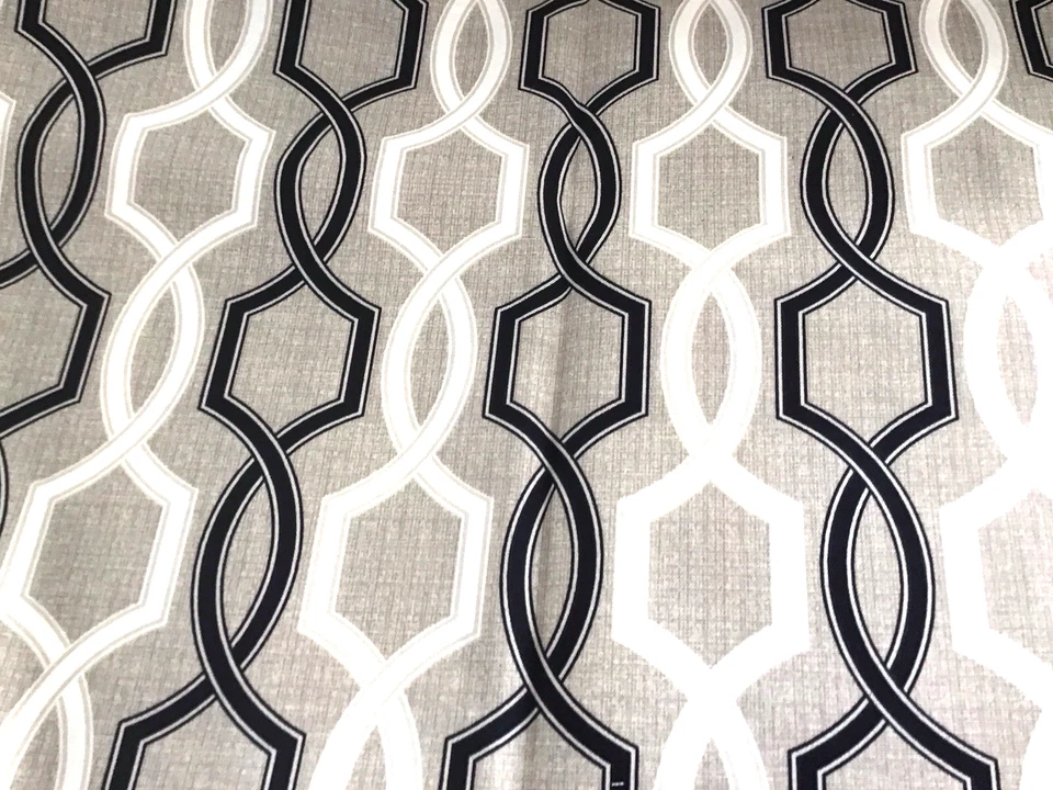 Esmoquin fresco de tela para patio con terraza al aire libre Millcreek por yarda Foto 4 de 4