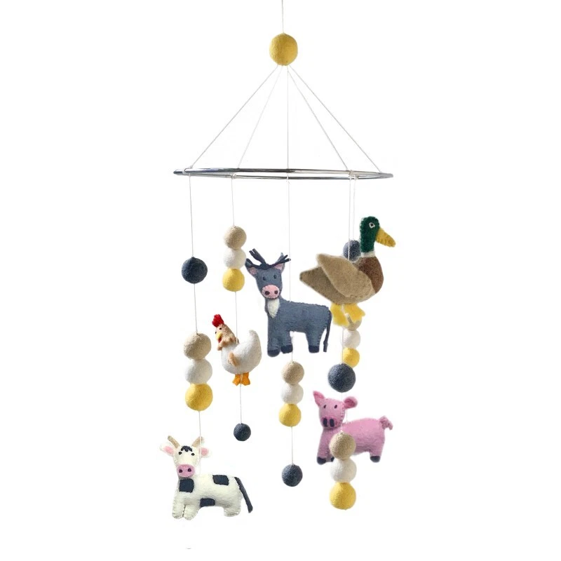 Mobile Bauernhof-Tiere aus Filz für Baby, Kinder von BeYoona mit Kuh, Esel, Ente