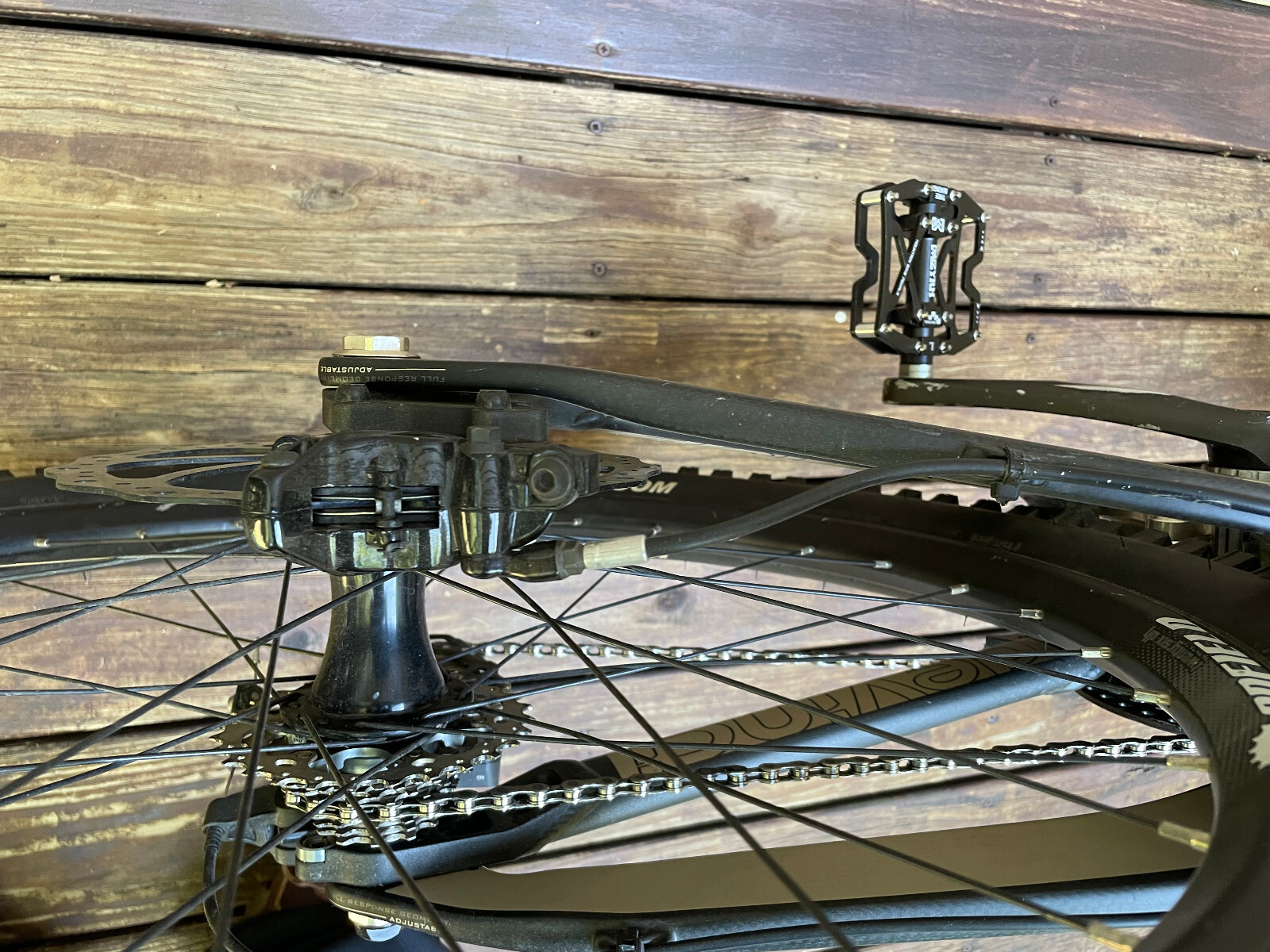 Aluminun / Carbon Devinci Wilson Full suspension "Large" Downhill Mountain Bike