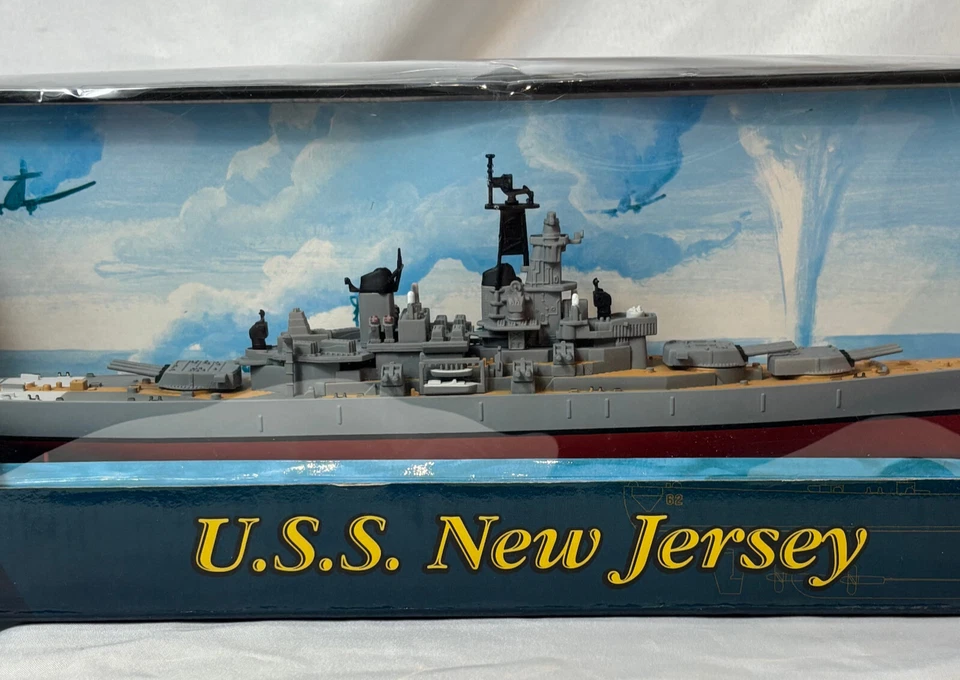 2003 Gearbox Toys & Collectibles U.S.S. New Jersey 1:700 Scale Model In Box - Image 4 of 4