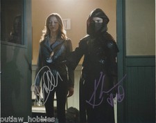 Katrina Law Katie Cassidy Arrow Autographed Signed 8x10 Photo