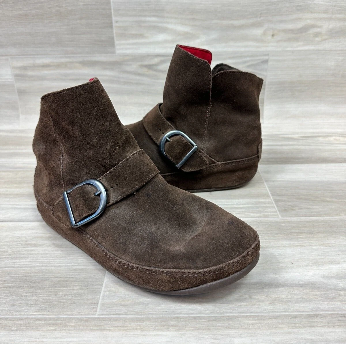 Fitflop wobble board boots sale