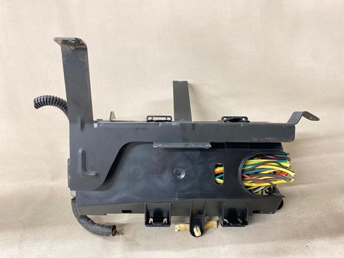 99 E350 Van Underhood Power Distribution Fuse Relay Box 5.4L OEM F7UB-14A003-AB - Picture 8 of 9