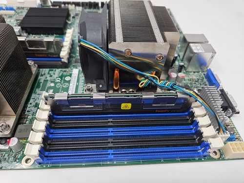 Intel S5520HC E26045-454 Motherboard w/ 2x Xeon SS520 2.27GHz, 16GB Memory - Picture 3 of 6