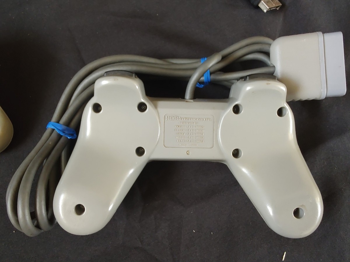 PlayStation1 本体 813bK6df4GL._AC_SY200_QL15_.jpg