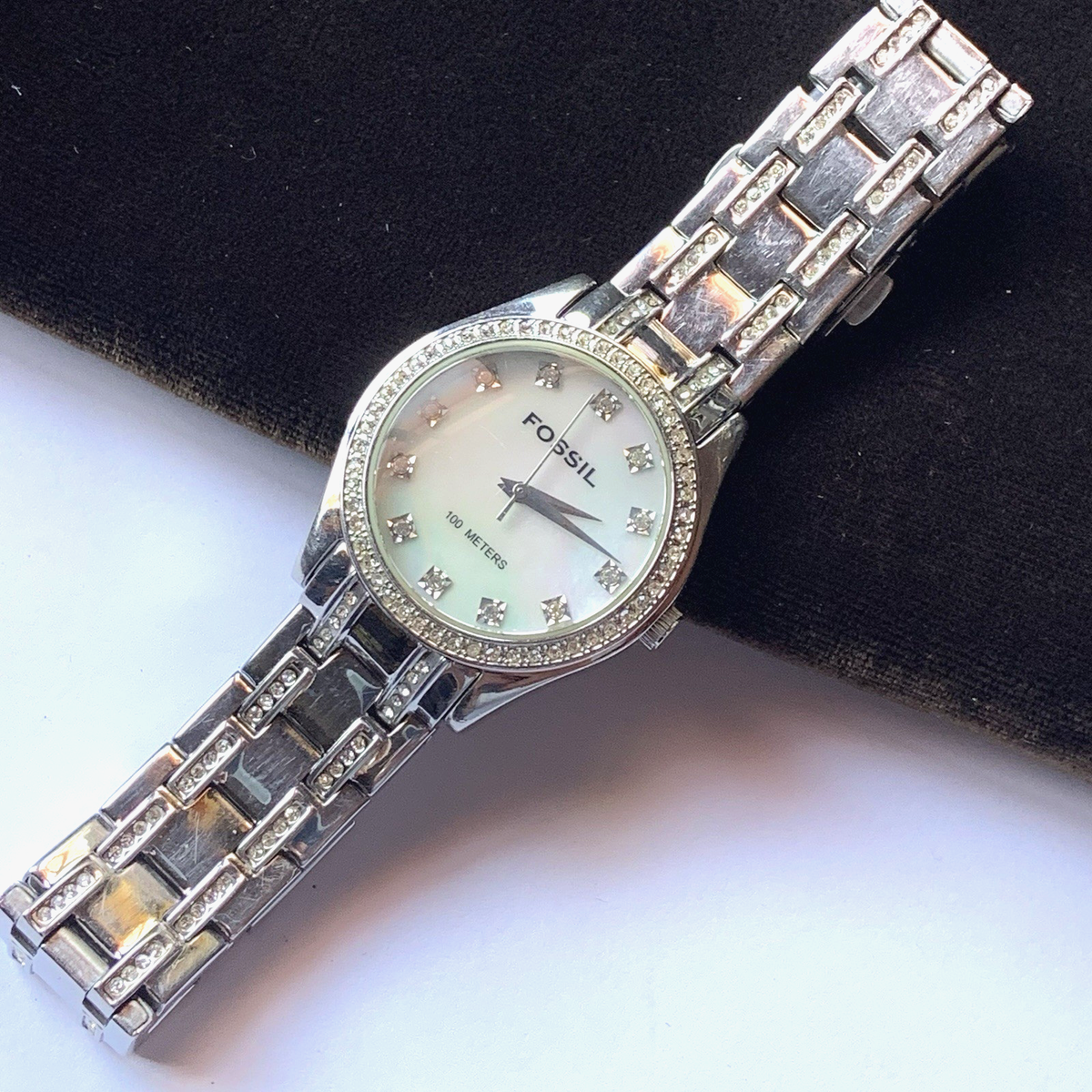 Fossil Women’s Watch Crystal Bezel Mother of Pearl Dial w/ Tin Gift Set Fossil Womens Raquel Silver Pearl Dial Watch – ShopCGX main image 3